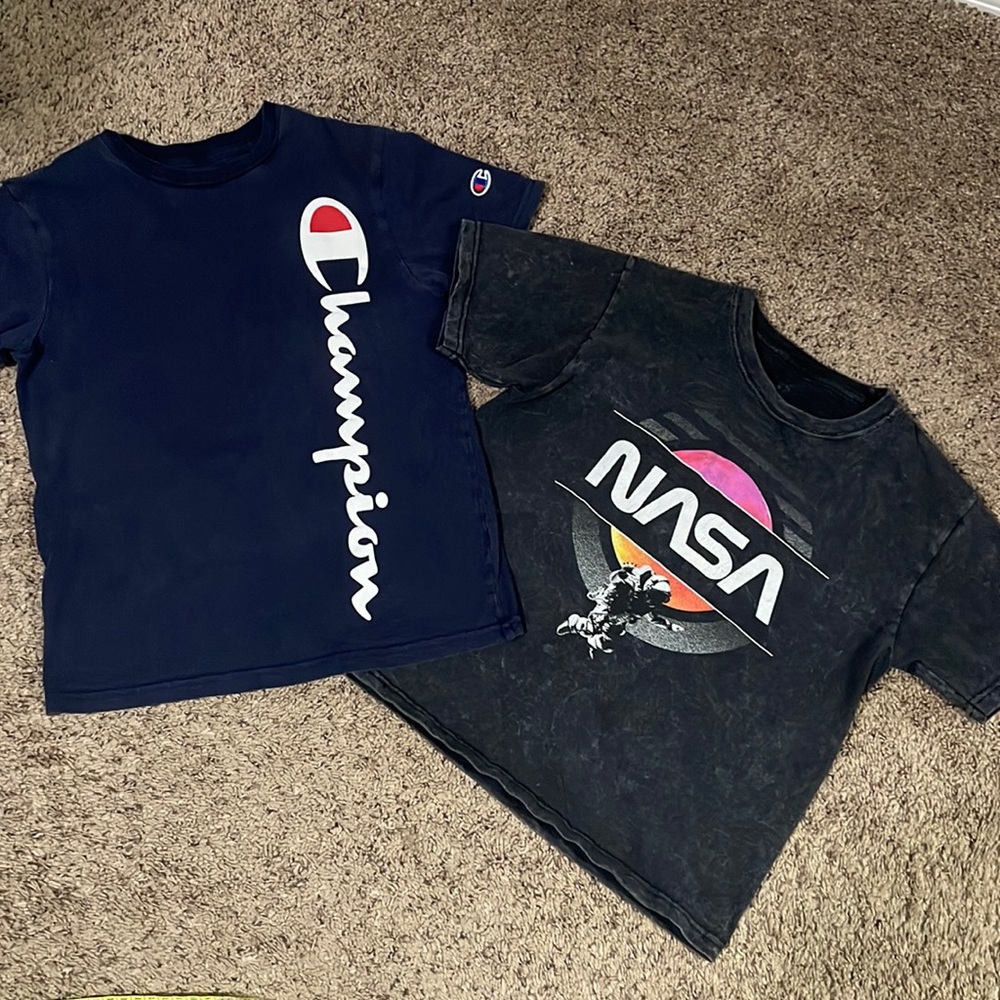 Bundle Champion / Hyper Space 2 Peace T-Shirts Size (8/10)